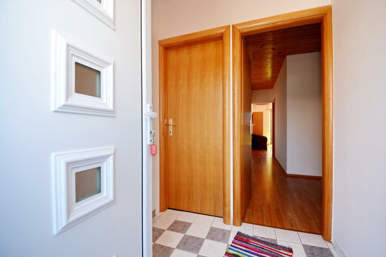 Apartment Blue Sali Buitenkant foto